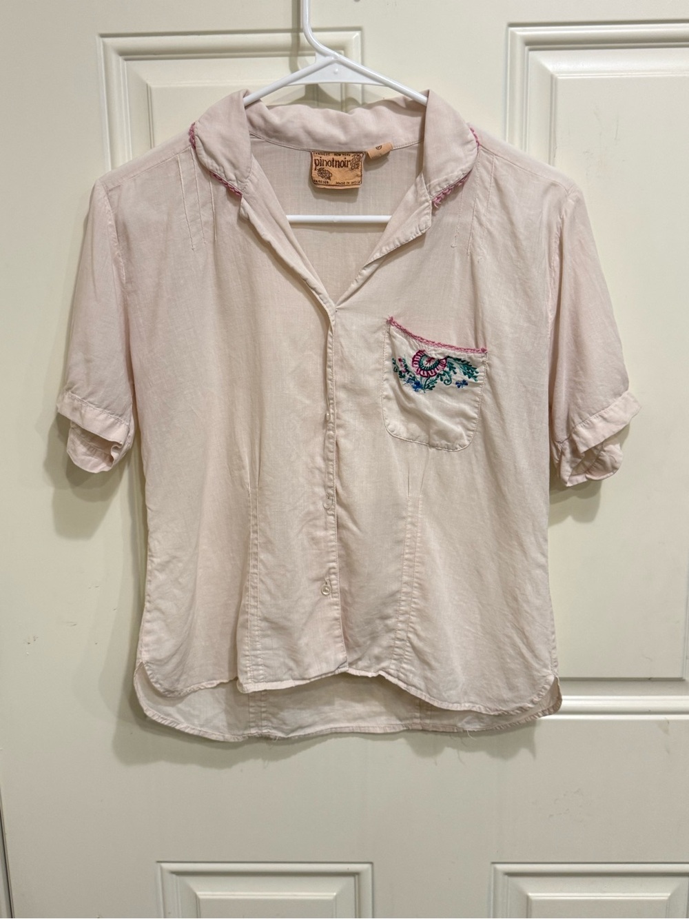 Vintage 1970s Pinot Noir Button up Blouse w/Embroidery